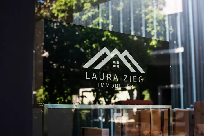 Laura Zieg Immobilien Logo